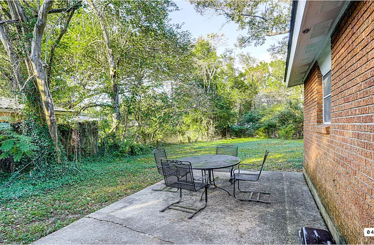 9223 Kingcrest Pkwy — Photo 4