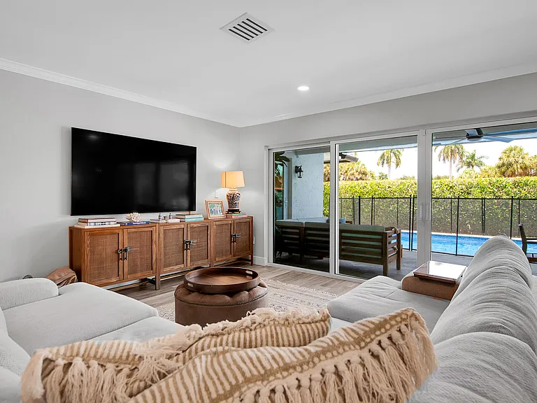 23313 Lago Mar Cir — Photo 20