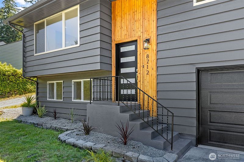 2nd image of 8712 Wildwood Avenue SW