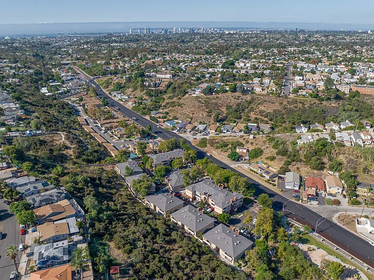 The Ridge Apartments in City Heights — Photo 18