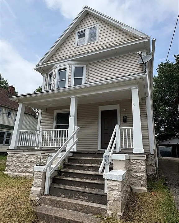 233 Laird Ave #2