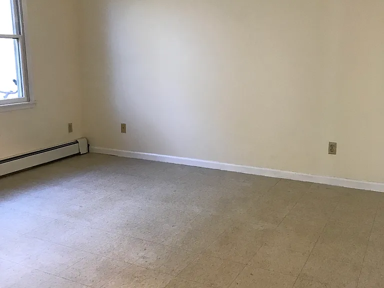 90 Garfield Ave #1 — Photo 8