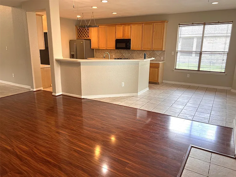14210 Meadow Estates Ln — Photo 7
