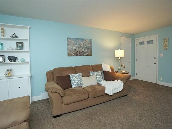 4th image of 169 Knox Ave