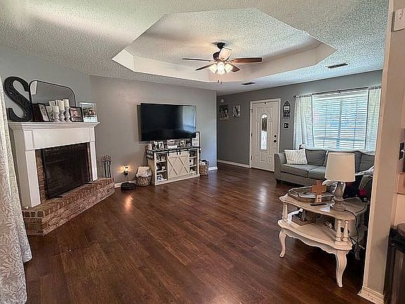 3rd image of 2076 Mesa Dr