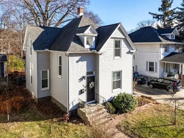 802 S Fell Ave, Normal, IL 61761