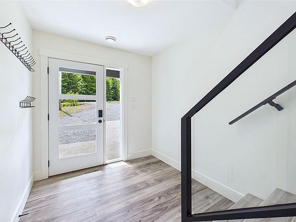 3rd image of 3030 Gregson Rd