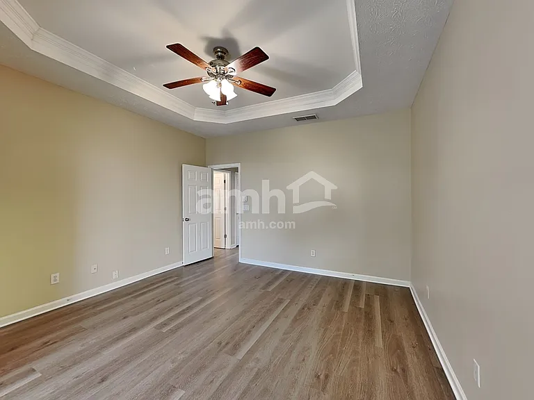 4284 Wood Cove Dr — Photo 8