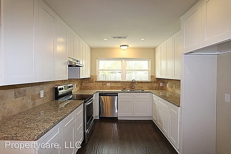 1st image of 101 Royal Ct