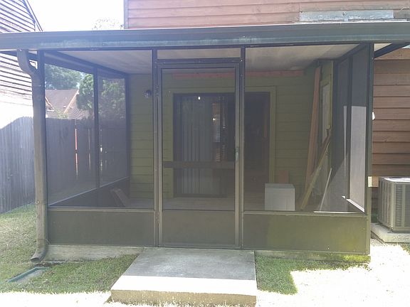 3rd image of 7671 Melissa Ct N