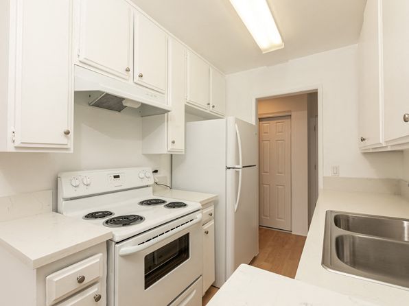 445 S Ardmore Ave #101