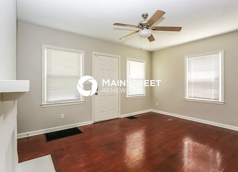 731 S Highland Ave — Photo 3