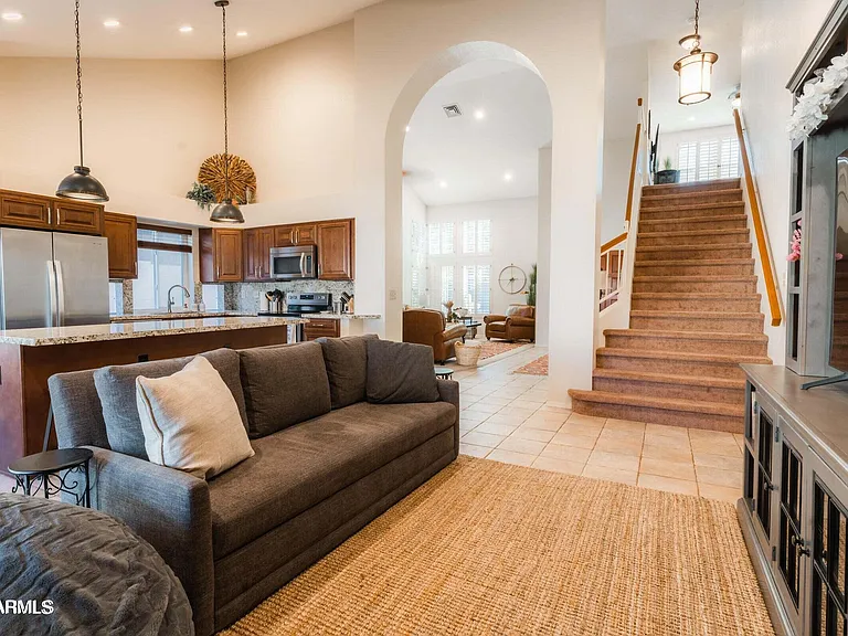 2322 E Millbrae Ct — Photo 23