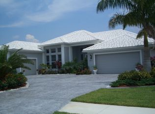 12819 Penguin Dr, Bradenton, FL 34212