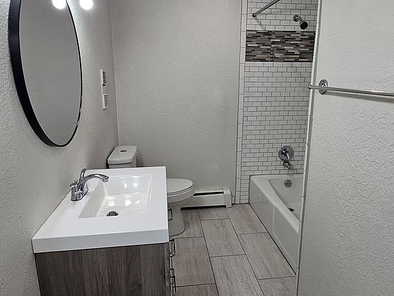 3rd image of 895 Iowa Ave APT 201