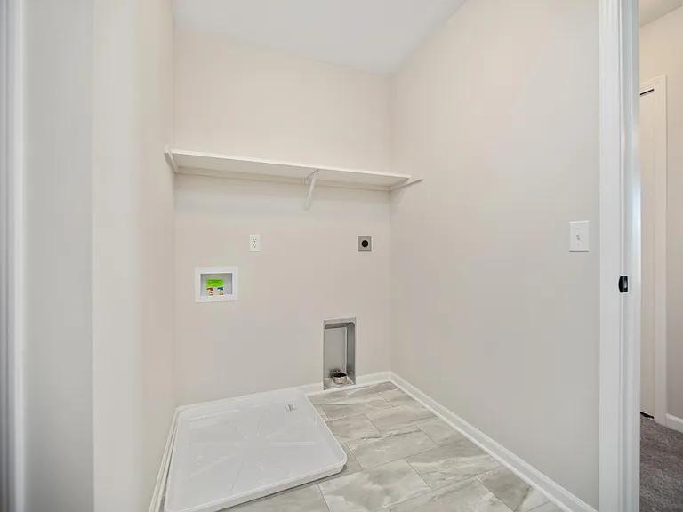 1045 W Hamilton Rd N — Photo 17