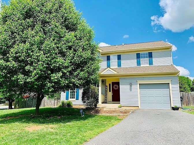 1st image of 1 Greystone Pl