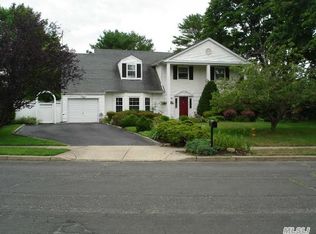 431 China Rd, Sayville, NY 11782