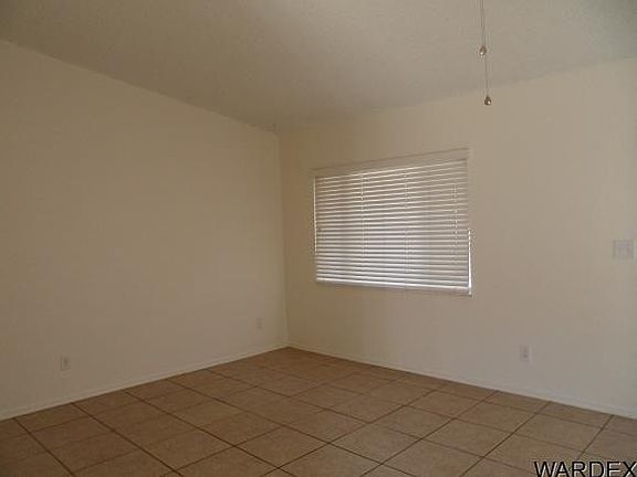 3rd image of 3630 Wendell Ave