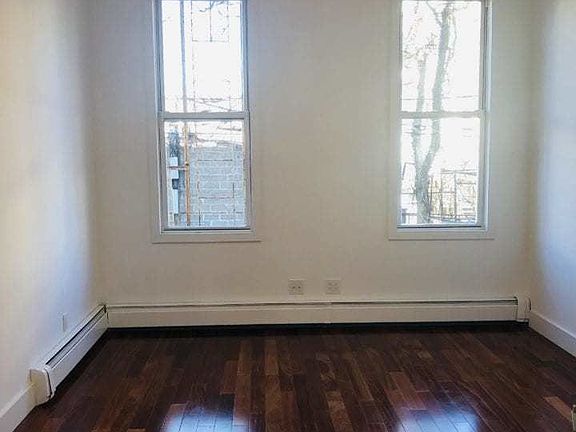 4th image of 10-37 48th Ave Floor 2