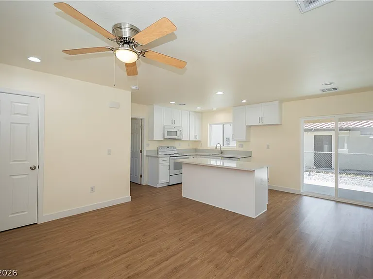 660 San Lorenzo St #1 — Photo 4