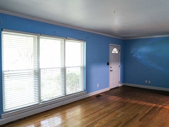 2nd image of 3426 Myra Ave