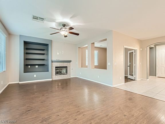 2nd image of 5824 Vista Luna St