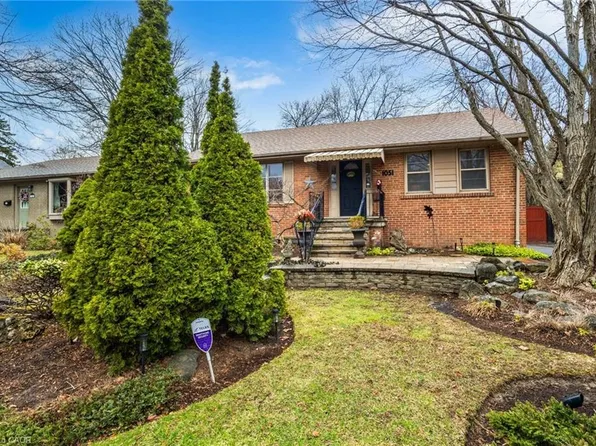 1051 Melvin Ave, Oakville, ON L6J 2V8