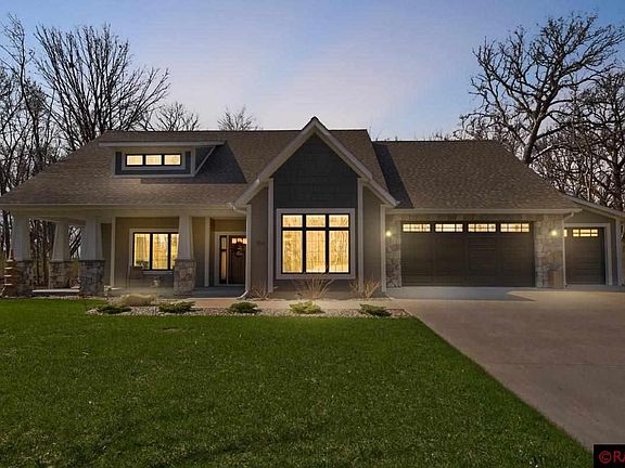 2nd image of 300 Oak Marsh Dr