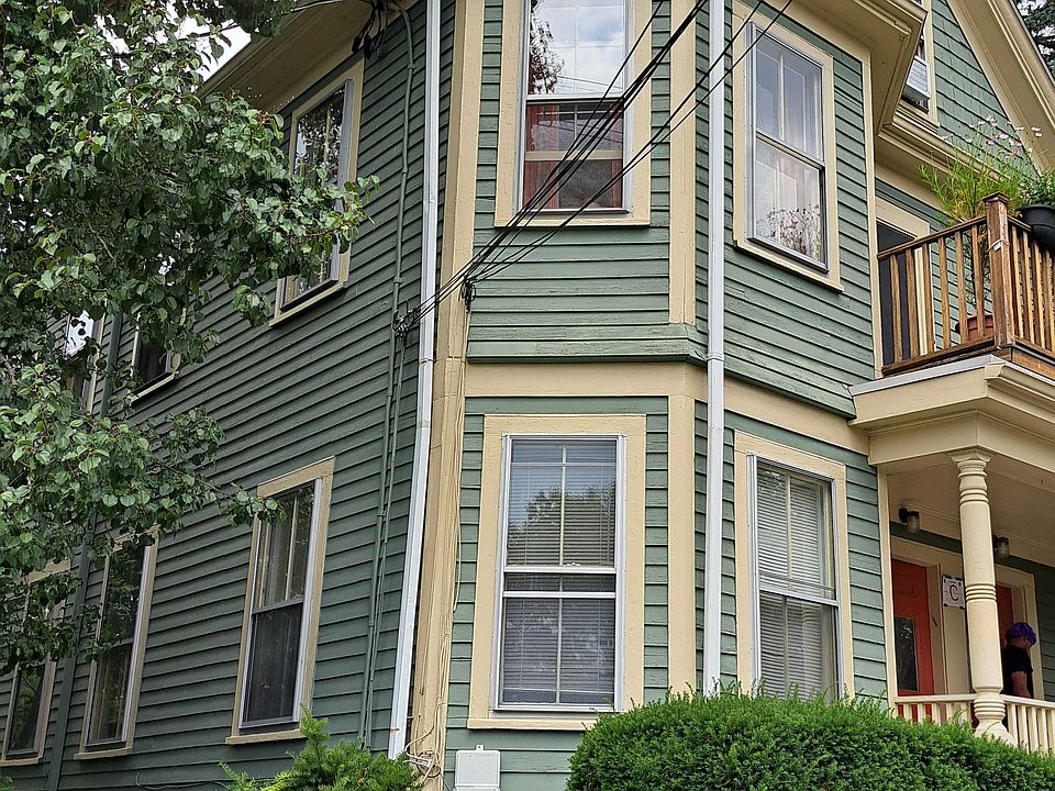 1st image of 31 Vineyard St