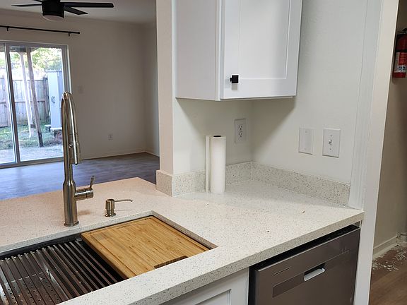 4th image of 3175 Belle Meade Dr APT A