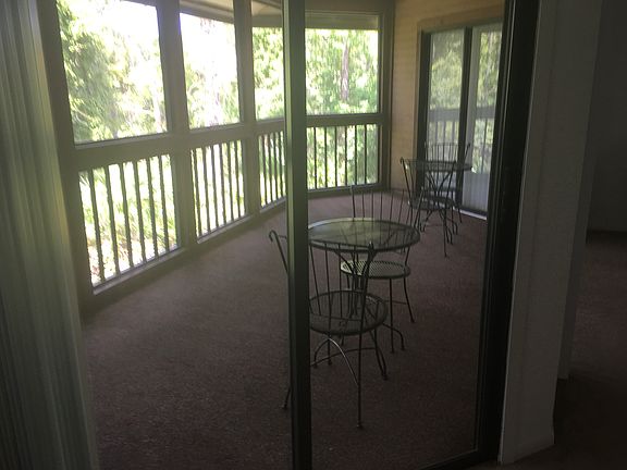 2nd image of 4 Hembury Ln