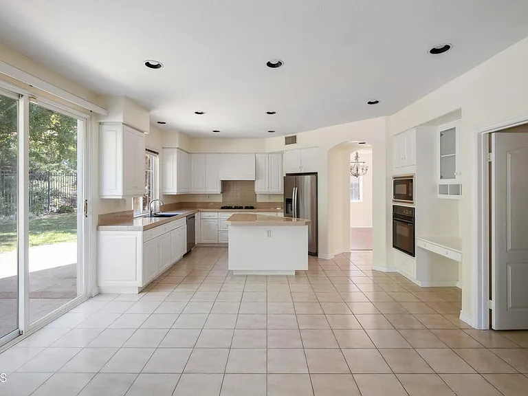 721 Owen Ct — Photo 7