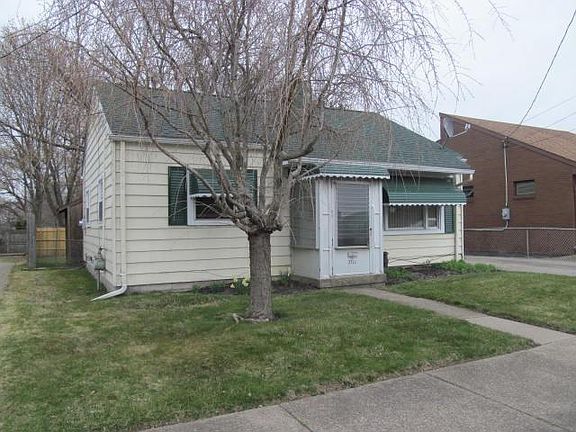 2nd image of 3711 Elmwood Ave
