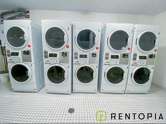 2nd image of 834 Lexington Ave #612