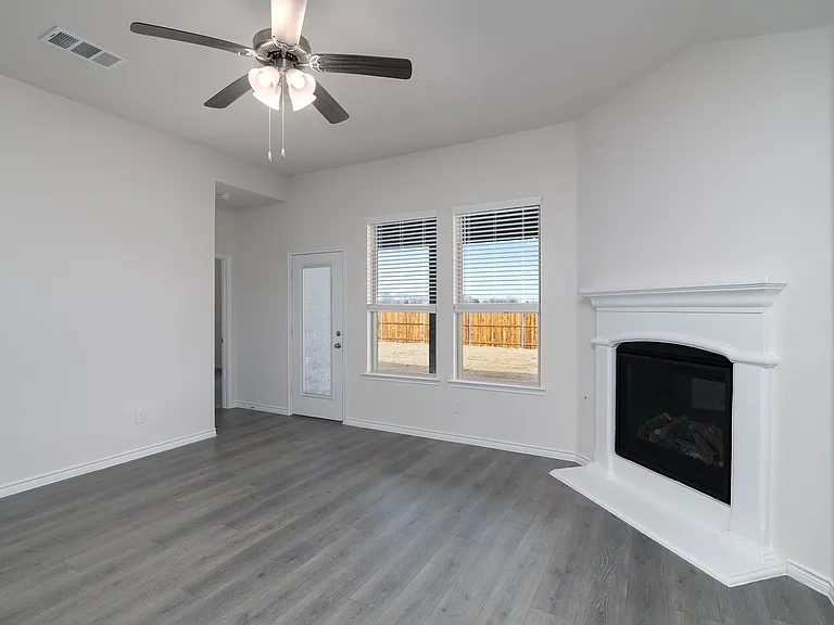 229 Tate Ln — Photo 12