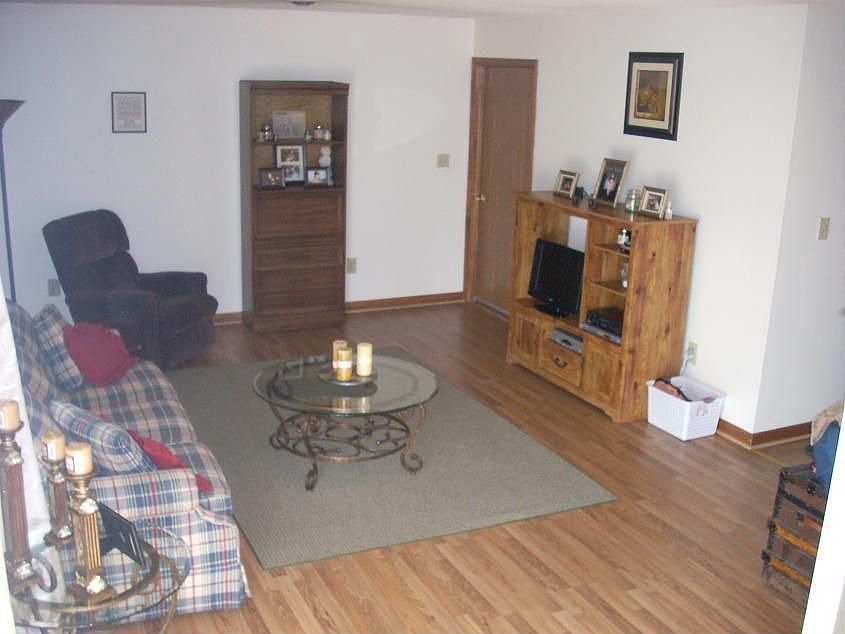 2nd image of 107 Cambridge Manor Dr
