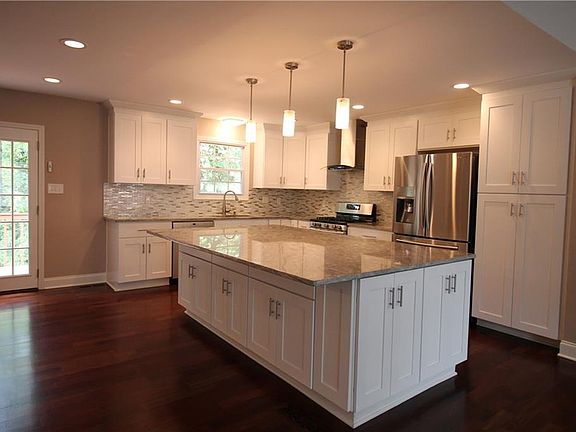 2nd image of 571 Thornbush Trce