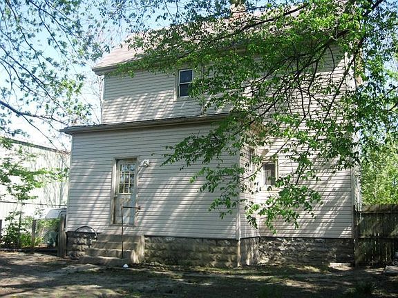 4th image of 666 Arlington Ave