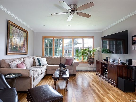 5th image of 203 Vincent Dr