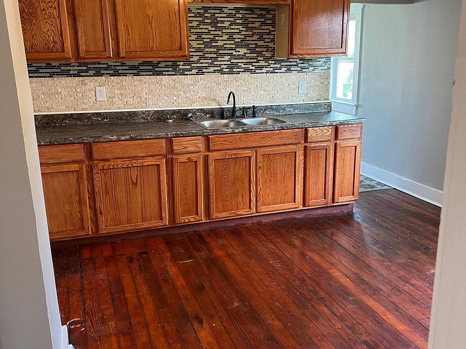 1st image of 609 N Belmont Ave #1/2