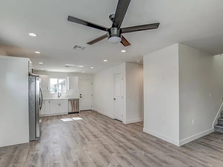 Versatile home in the heart of Phoenix — Photo 7