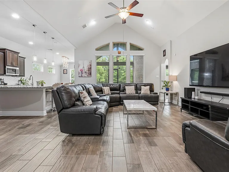 3013 Chalice Well Dr — Photo 11