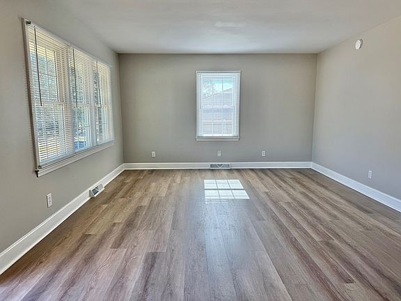 4th image of 203 Nottingham Dr