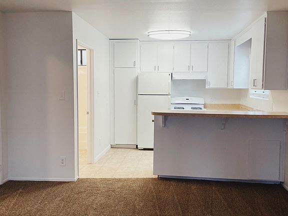 4th image of 4420 Jewell St #B