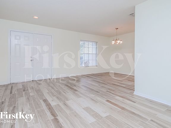 3rd image of 17006 Falconridge Rd
