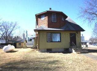 227 2nd St E, Hunter, ND 58048