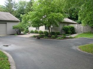 651 Council Hill Rd, Dundee, IL 60118