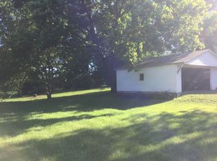 25 W Short St, Amboy, IL 61310