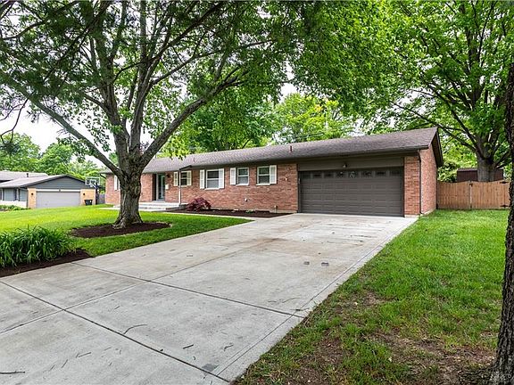 2nd image of 119 Mimosa Dr